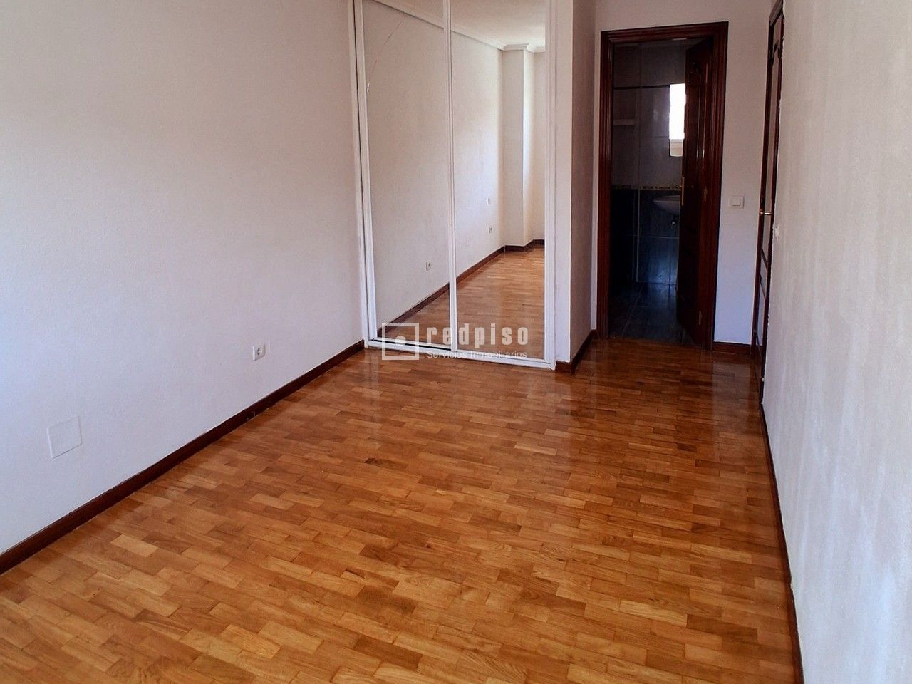 Piso en venta en  calle de la Laguna, 20, Valladolid  14/25