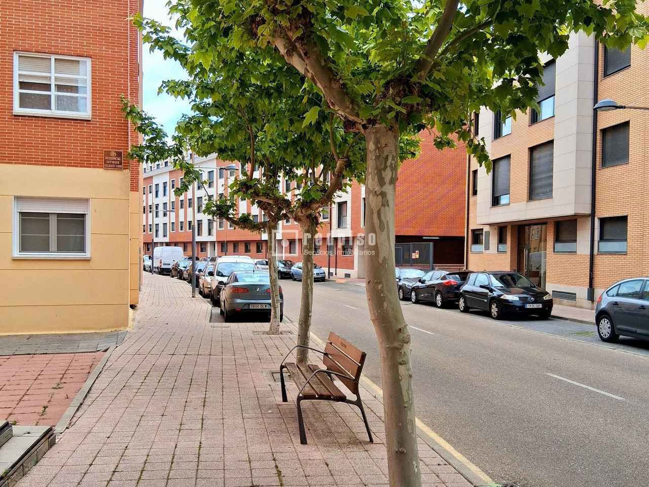 Piso en venta en  calle de la Laguna, 20, Valladolid  23/25