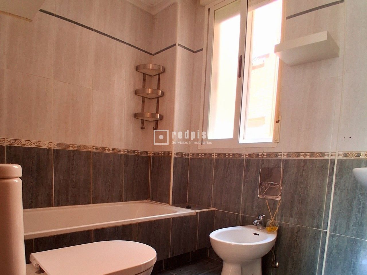 Piso en venta en  calle de la Laguna, 20, Valladolid  16/25