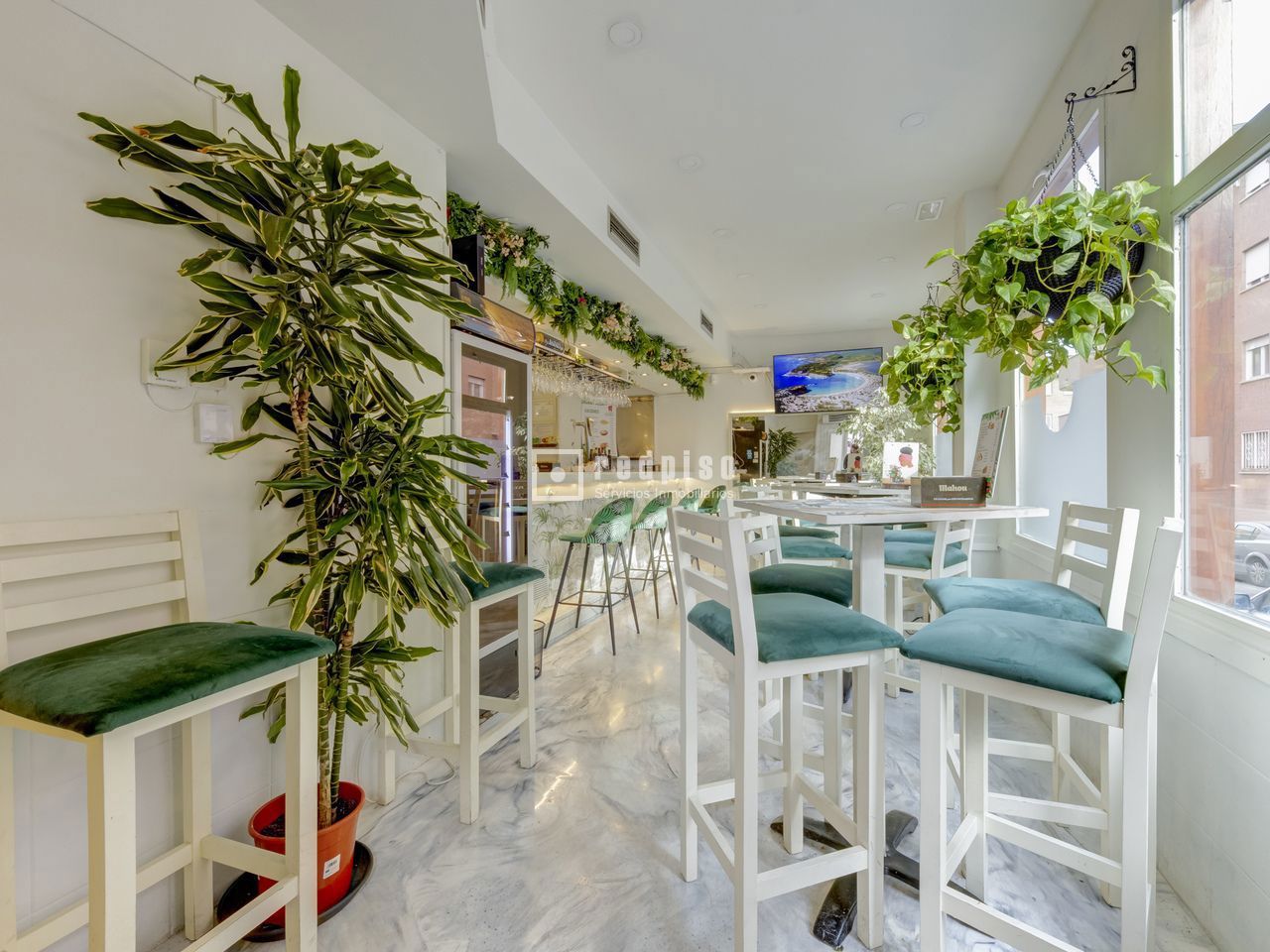 Local en alquiler en Majadahonda, Madrid 10/56