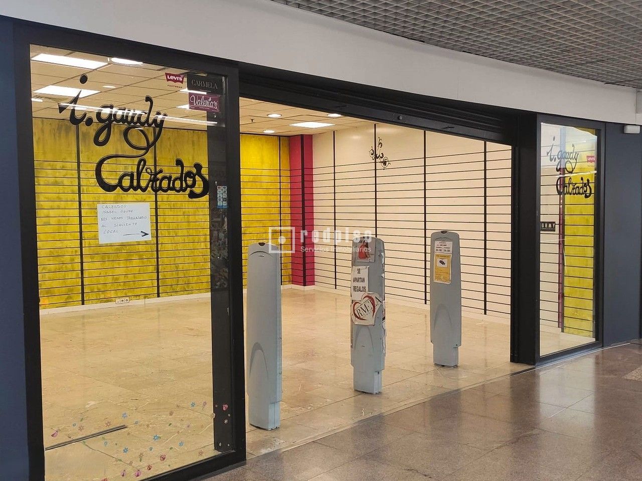 Local en venta en calle De Honduras, Coslada, Madrid 5/8