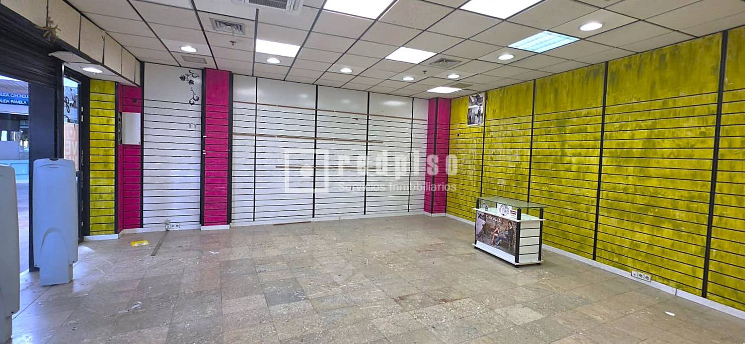 Local en venta en Coslada, Madrid 2/7