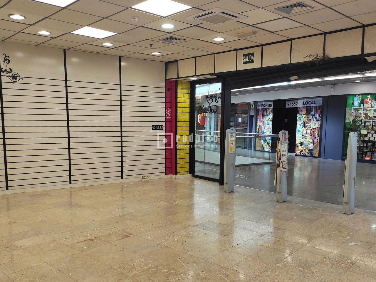 Local en venta en calle De Honduras, Coslada, Madrid 7/8