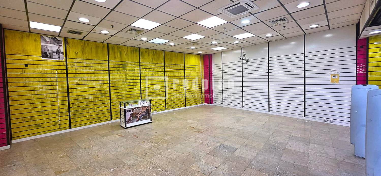 Local en venta en Coslada, Madrid 4/7