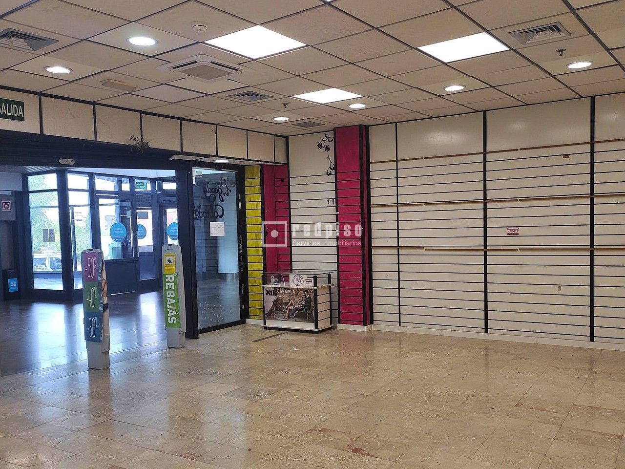 Local en venta en calle De Honduras, Coslada, Madrid 2/8