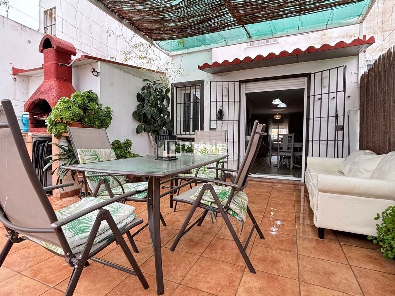 Casa en venta en calle De María Zambrano, Huévar Del Aljarafe, Sevilla 33/36