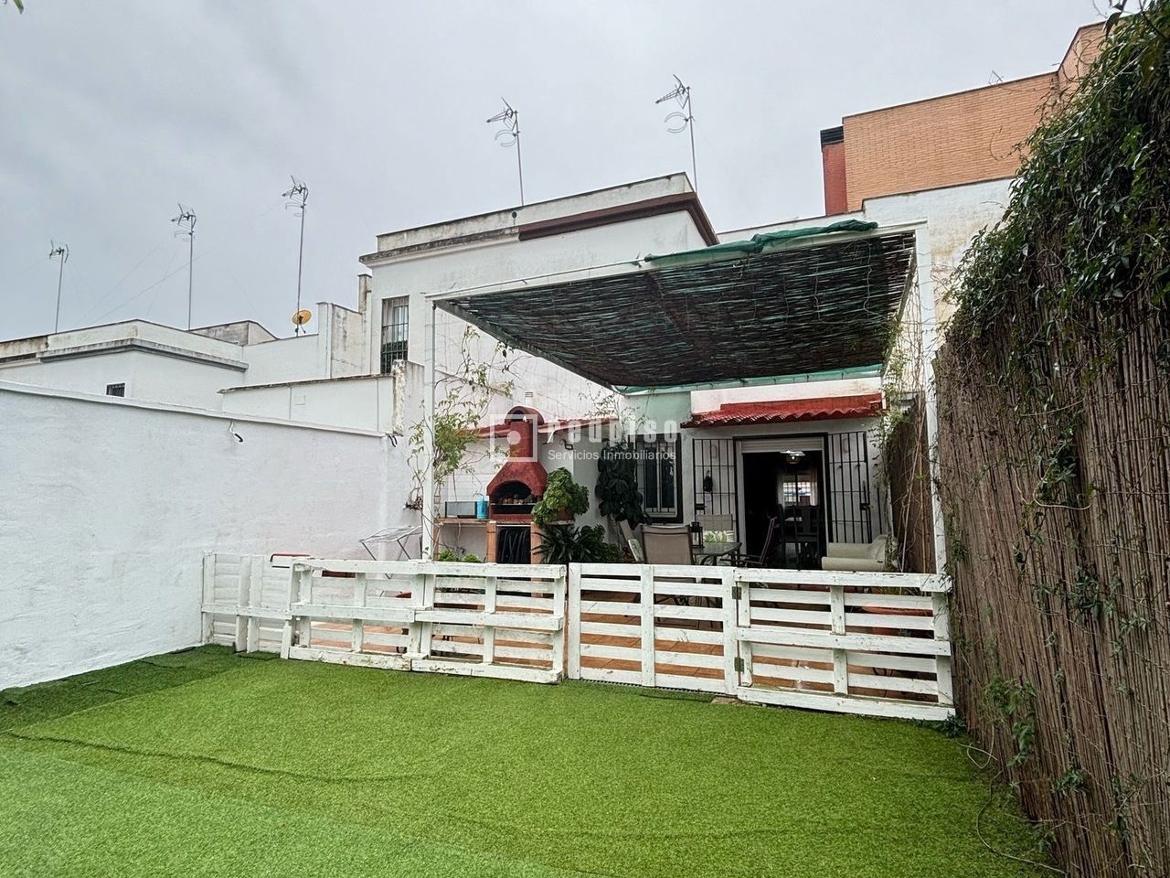 Casa en venta en calle De María Zambrano, Huévar Del Aljarafe, Sevilla 35/36