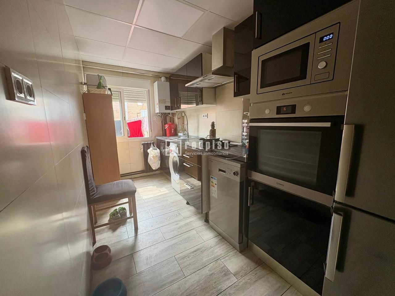 Piso en venta en  calle Sangenis, 12, Zaragoza  12/30