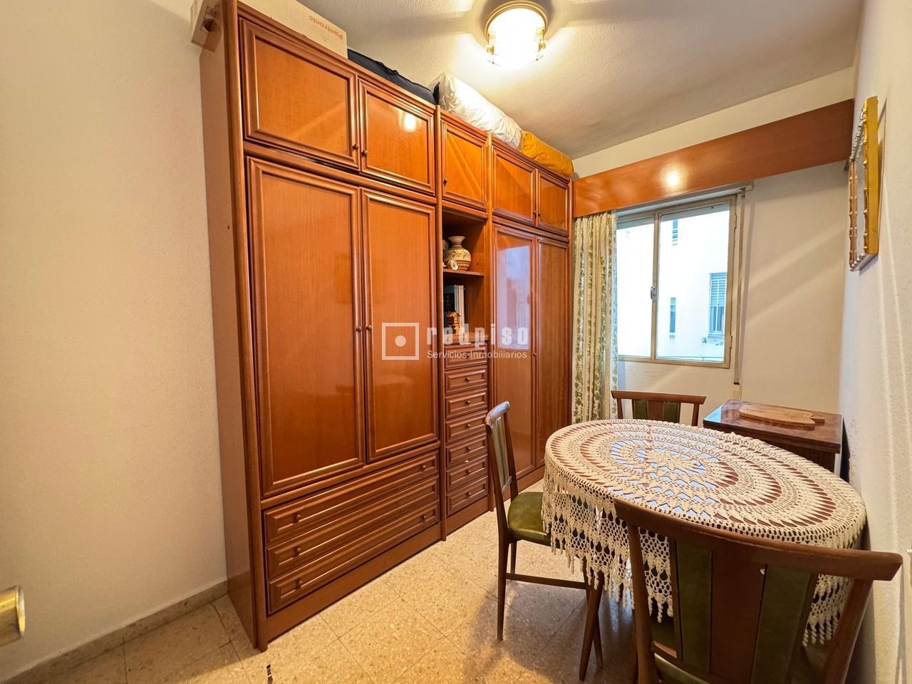 Piso en venta en calle De Ocaña, Latina, Madrid 10/27