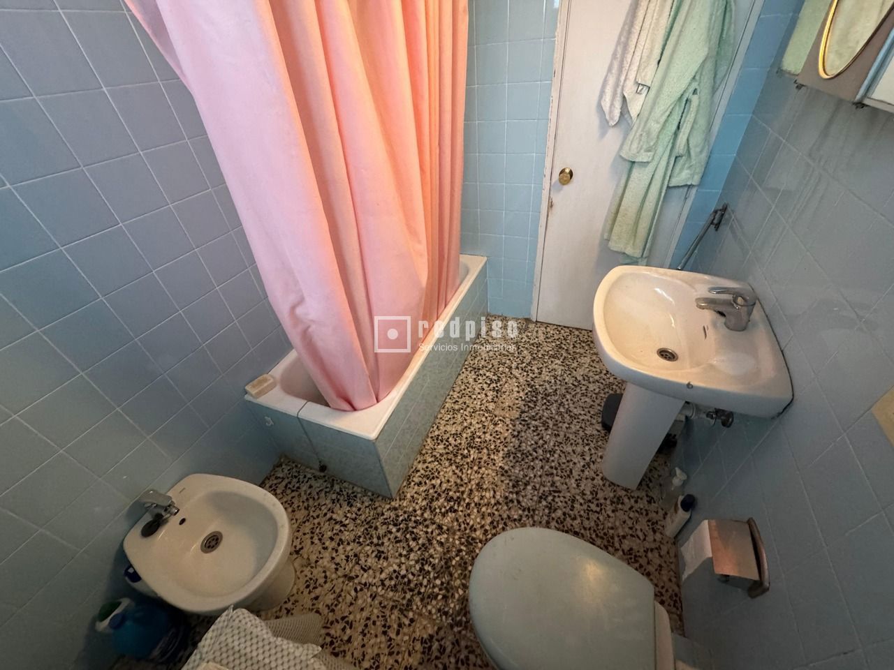 Piso en venta en calle De Ocaña, Latina, Madrid 21/27