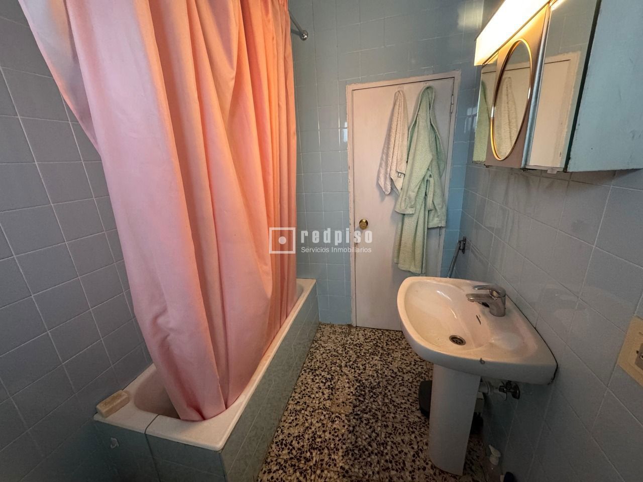 Piso en venta en calle De Ocaña, Latina, Madrid 20/27