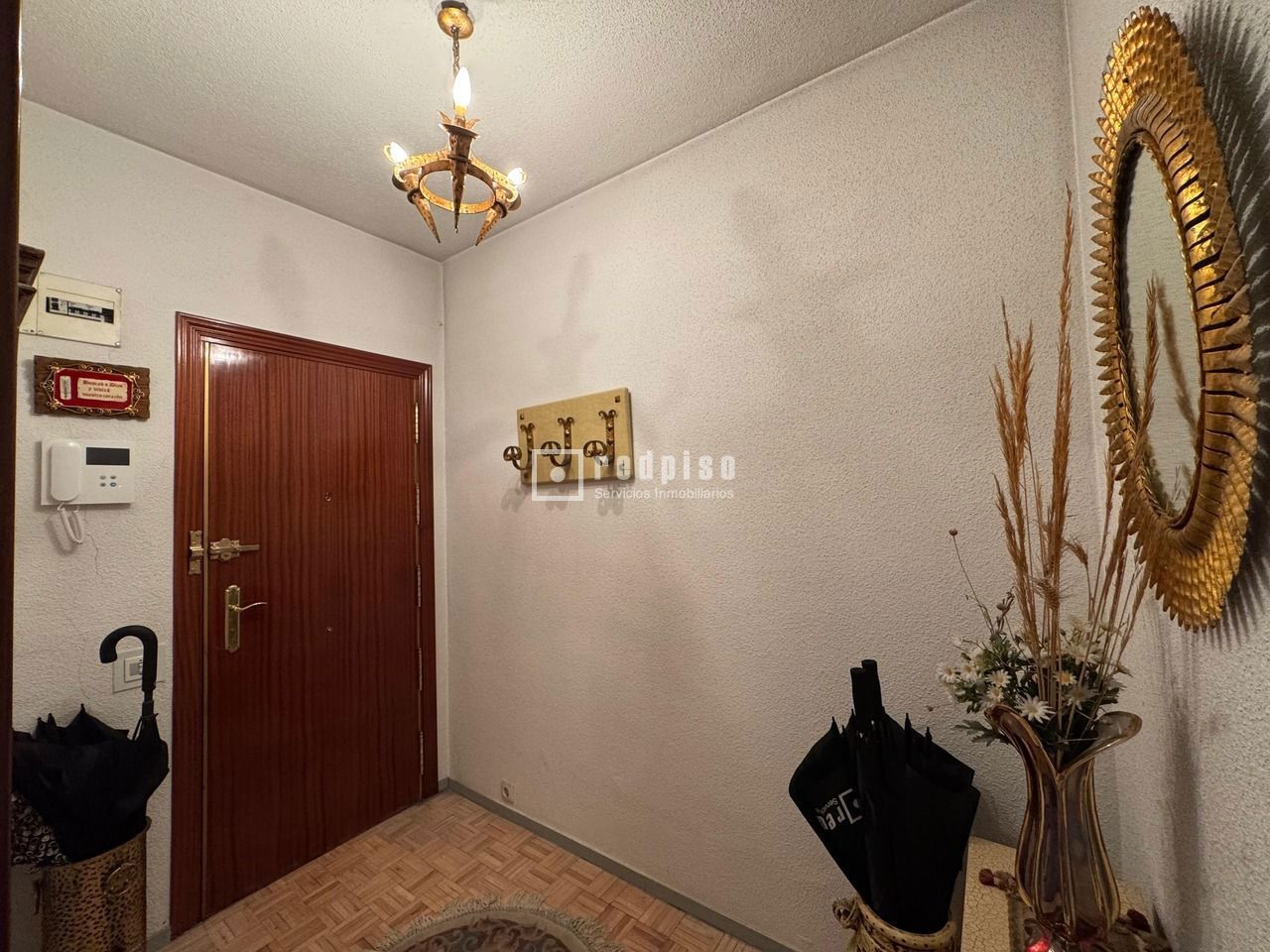 Piso en venta en calle De Ocaña, Latina, Madrid 24/27