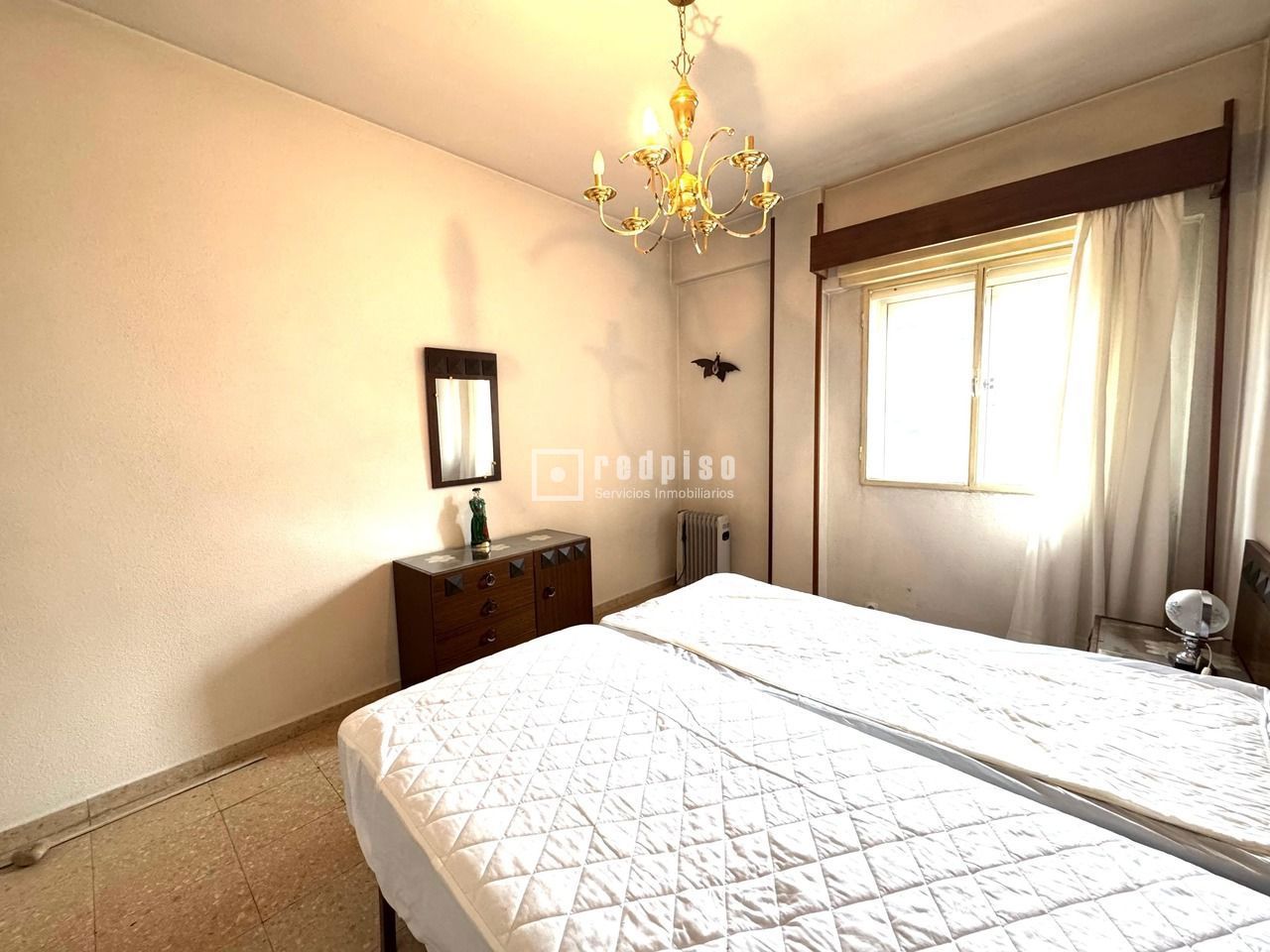 Piso en venta en calle De Ocaña, Latina, Madrid 12/27