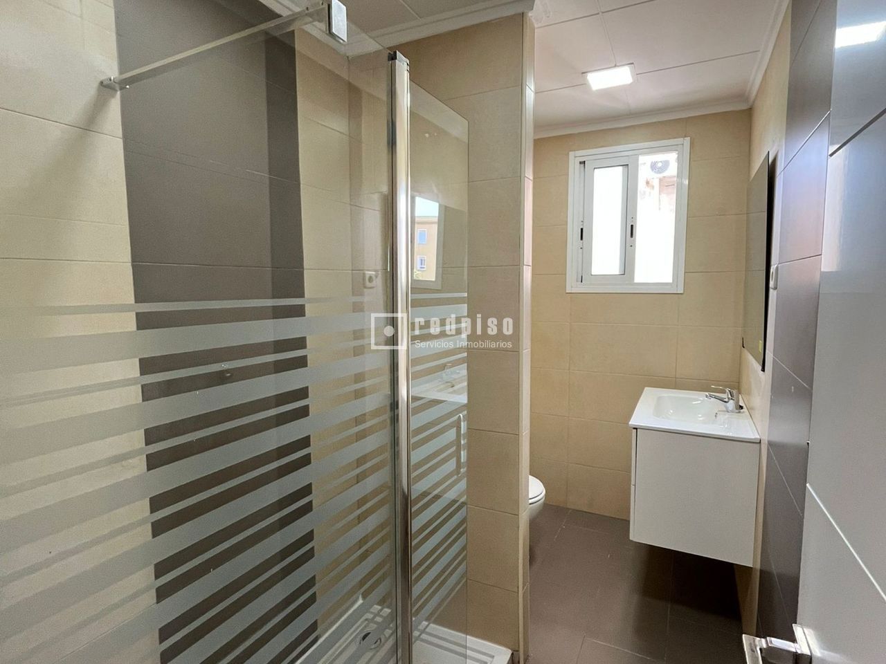 Piso en alquiler en calle Dels Jurats, Patraix, Valencia 5/10