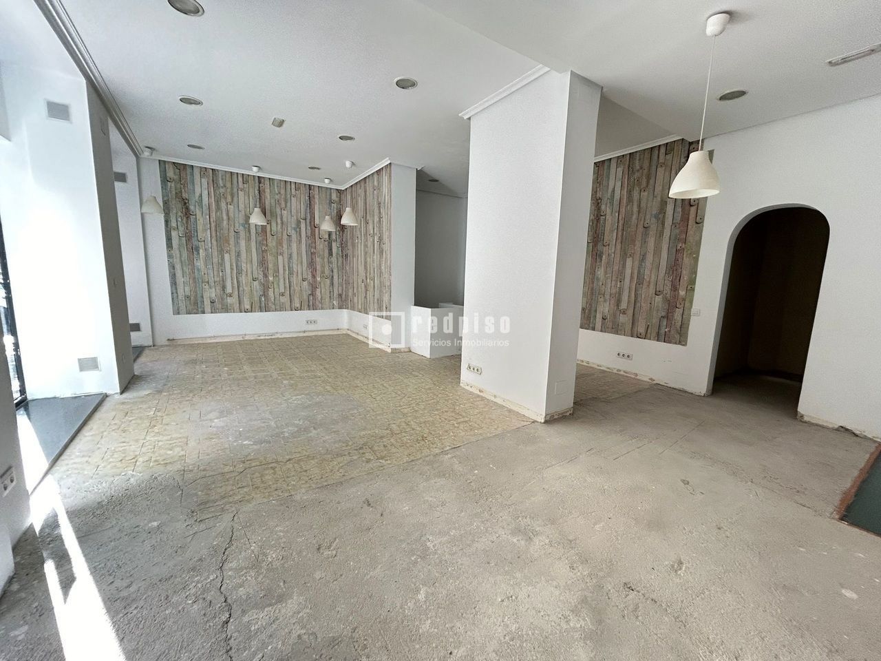 Local en alquiler en  calle de Fernán González, Madrid  1/1