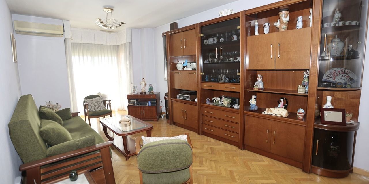 Piso en venta en  calle del Alerce, Madrid  1/1