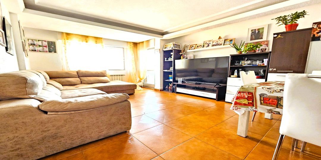 Piso en venta en  Parla, Madrid  1/1