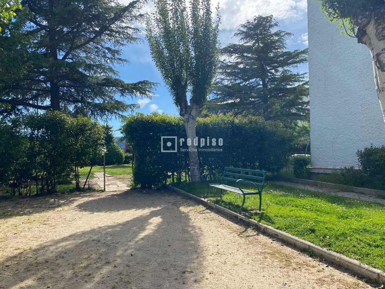 Piso en venta en  calle la Llama, Guadarrama, Madrid  18/20