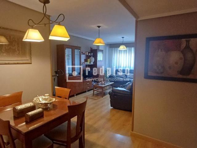 Piso en venta en  Coslada, Madrid  3/24