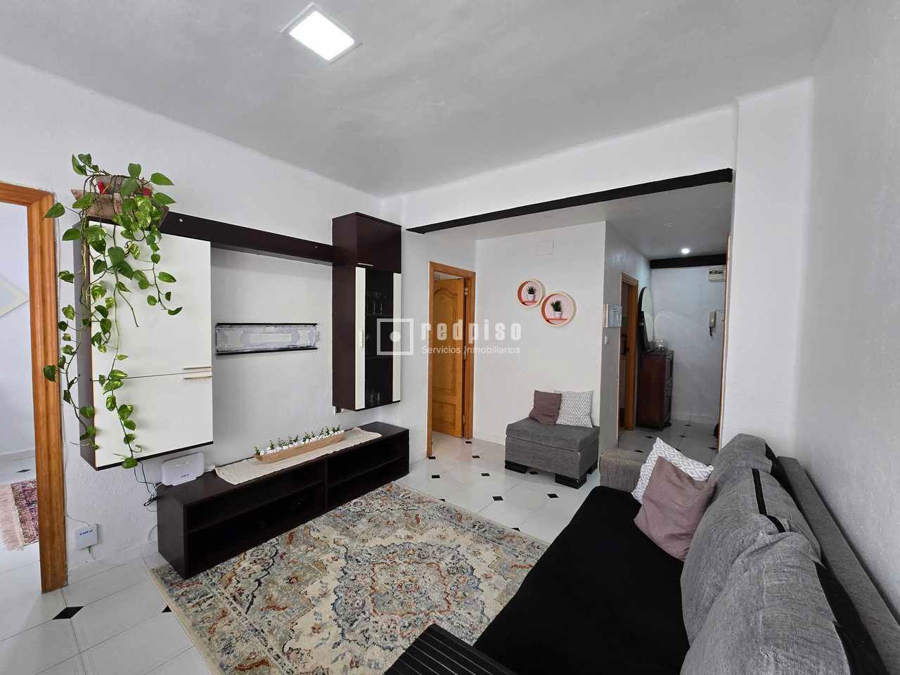 Piso en alquiler en  Rascanya, Valencia  9/26