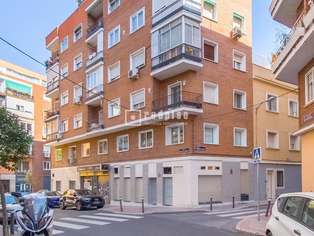 Piso en venta en calle De Sancho Dávila, Salamanca, Madrid 4/4
