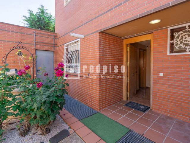 Casa en venta en calle Del Río Henares, Arroyomolinos, Madrid 6/52