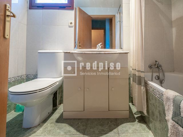 Casa en venta en calle Del Río Henares, Arroyomolinos, Madrid 40/52