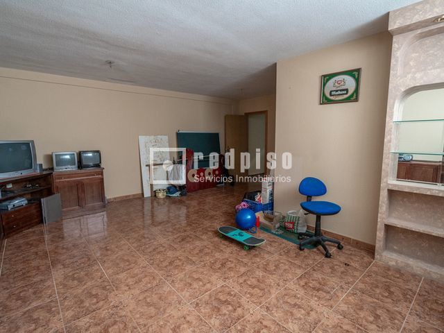 Casa en venta en calle Del Río Henares, Arroyomolinos, Madrid 46/52