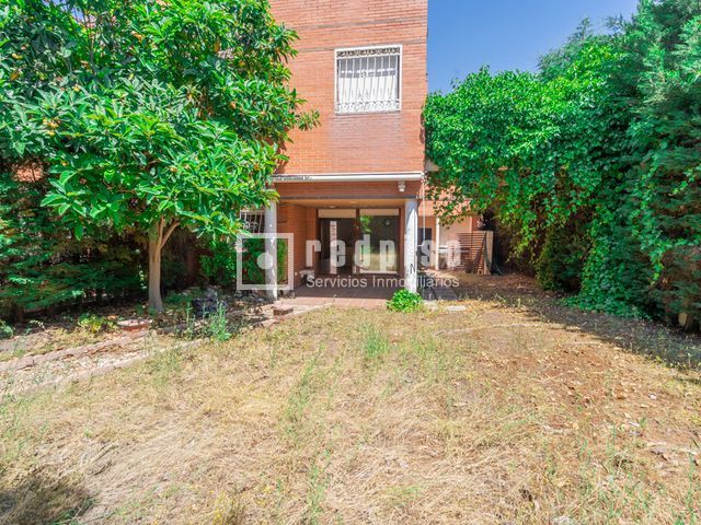 Casa en venta en calle Del Río Henares, Arroyomolinos, Madrid 10/52