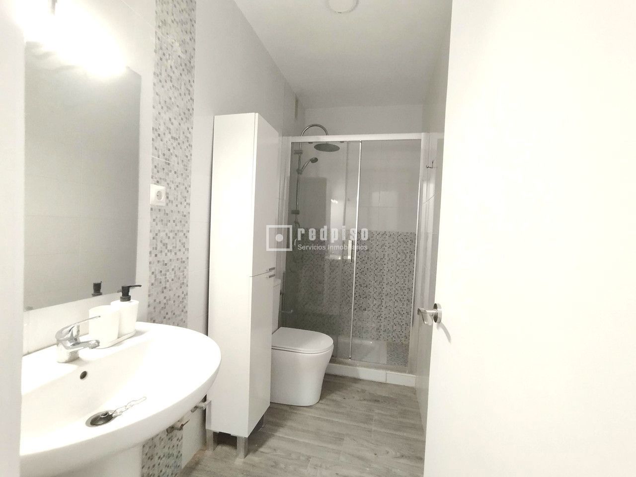 Piso en alquiler en  calle del Fray Tomás de Berlanga, Sevilla  13/20