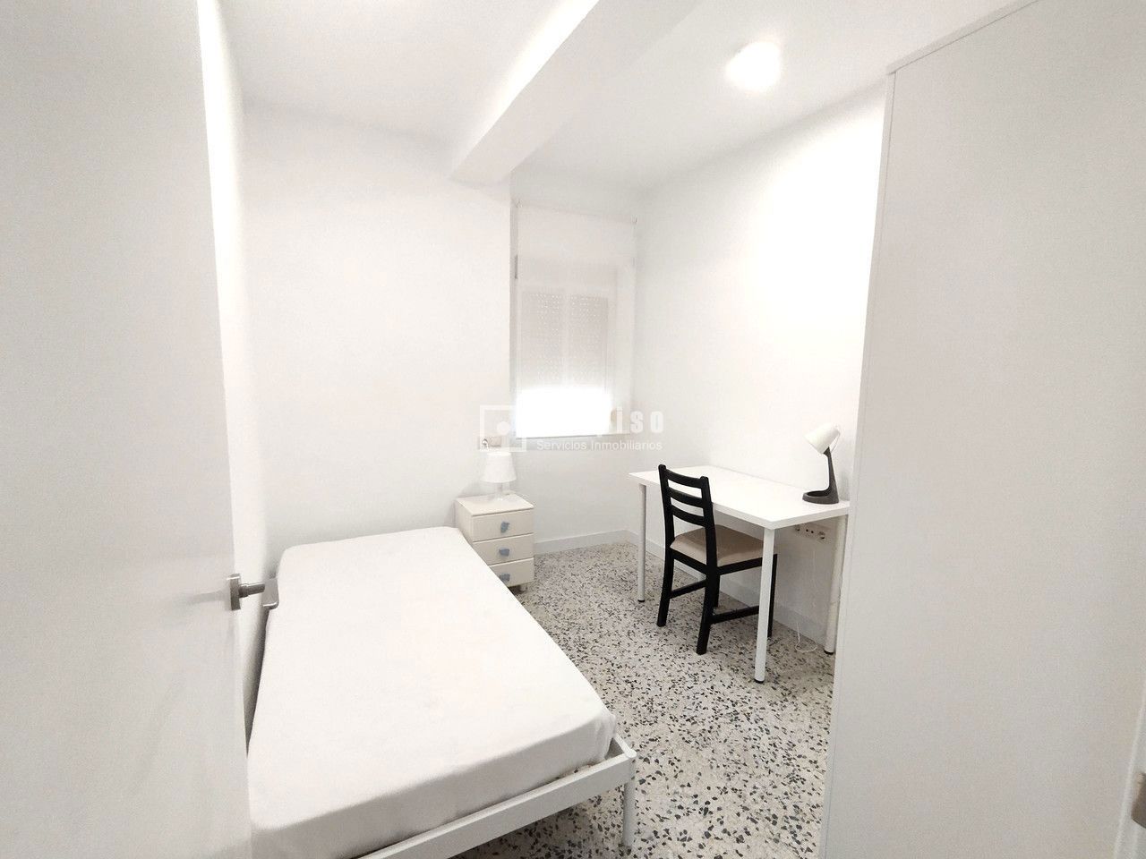 Piso en alquiler en  calle del Fray Tomás de Berlanga, Sevilla  15/20