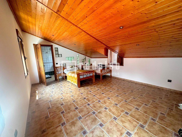 Casa en venta en  Santa Cruz de la Zarza, Toledo  9/13