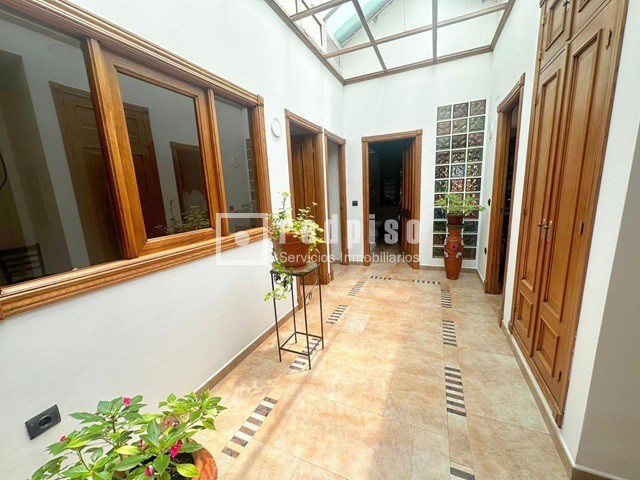 Casa en venta en  Santa Cruz de la Zarza, Toledo  2/13