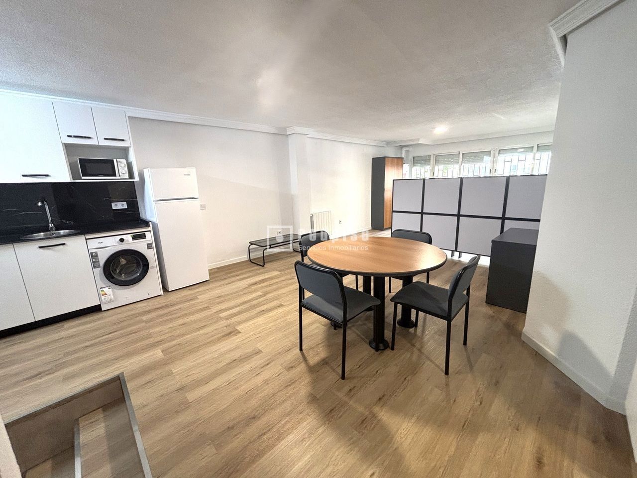 Local en venta en calle De Alcalá, San Blas-canillejas, Madrid 2/9