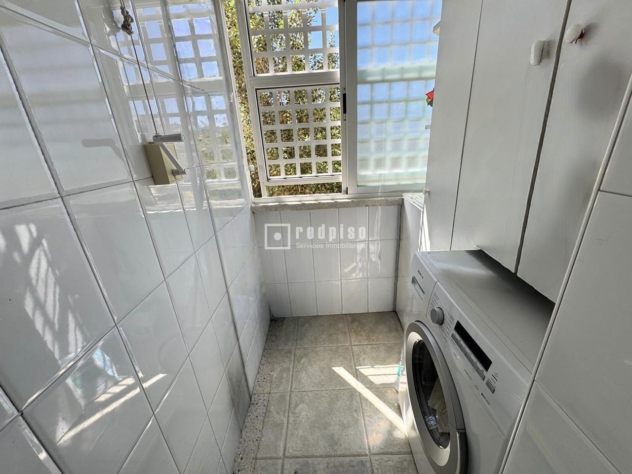 Piso en venta en calle De Las Coníferas, Madrid, Madrid 16/17