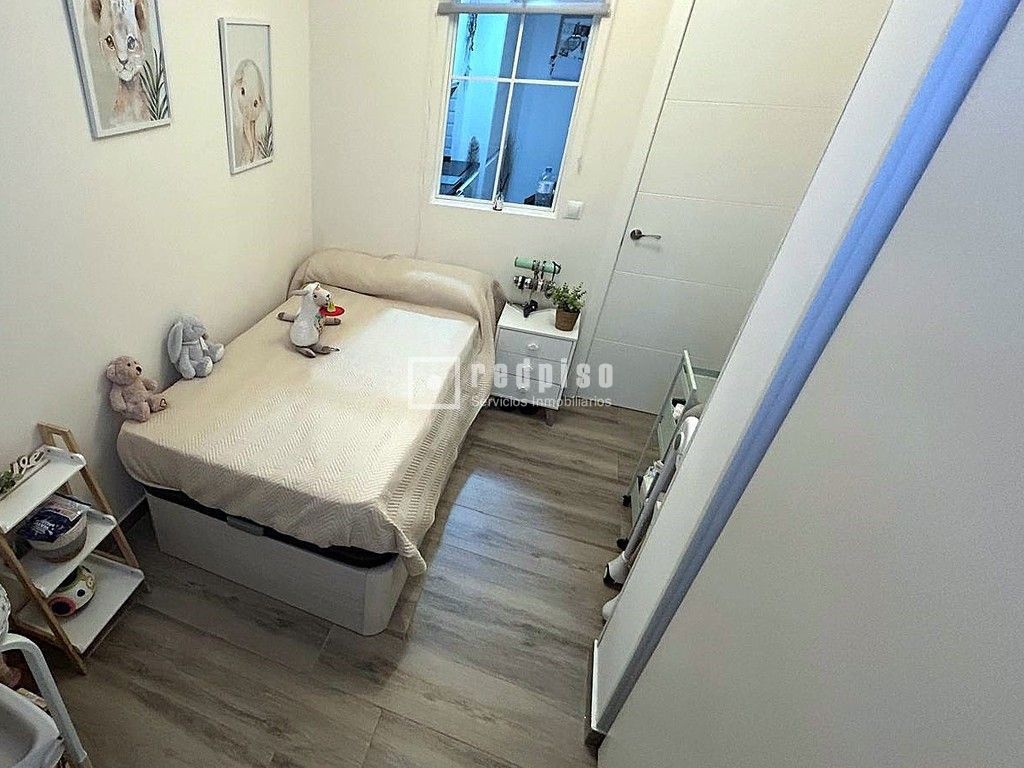 Piso en venta en  Coslada, Madrid  12/16