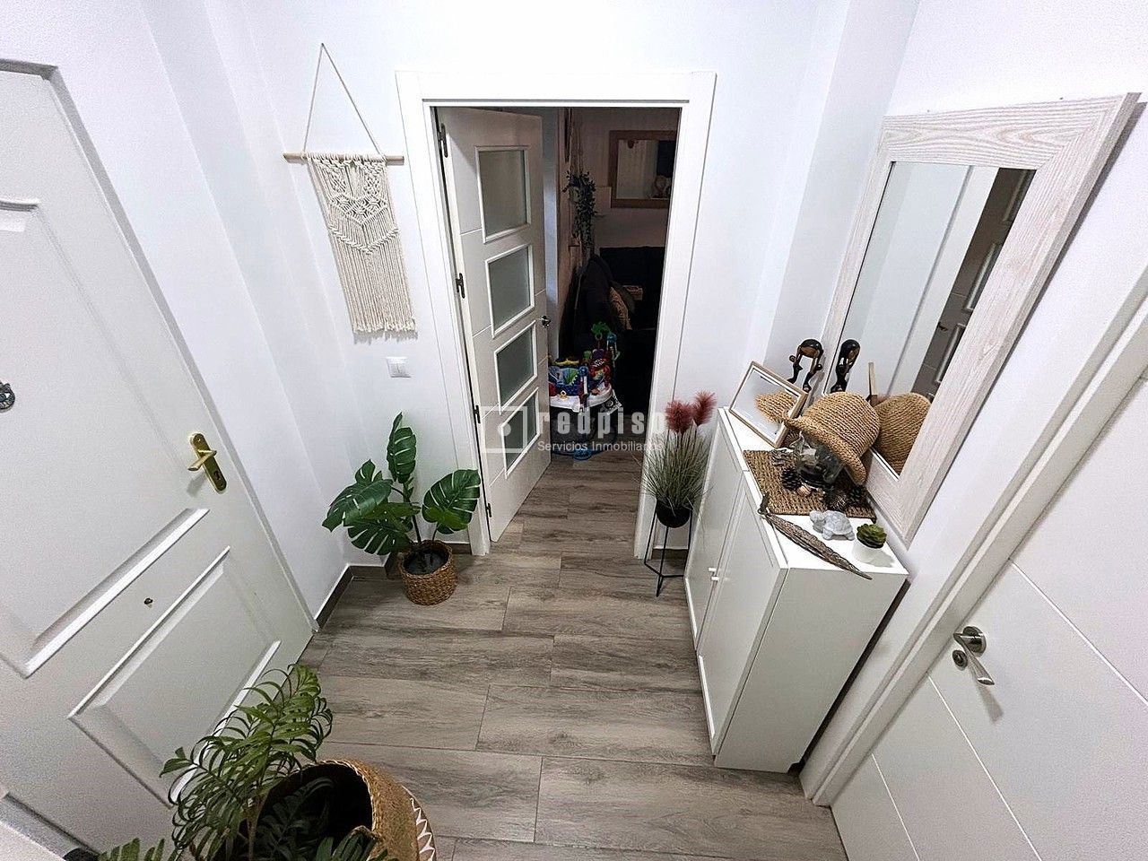 Piso en venta en  Coslada, Madrid  8/16