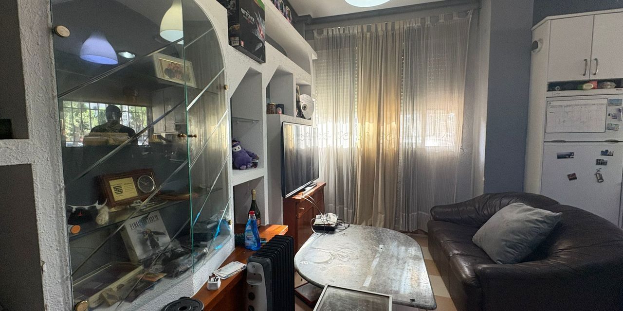 Piso en venta en  calle de Moncada, Villaverde, Madrid  1/1