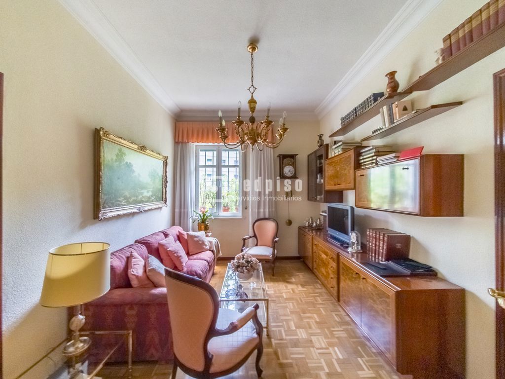 Piso en venta en calle De Antonio Toledano, Madrid, Madrid 3/25