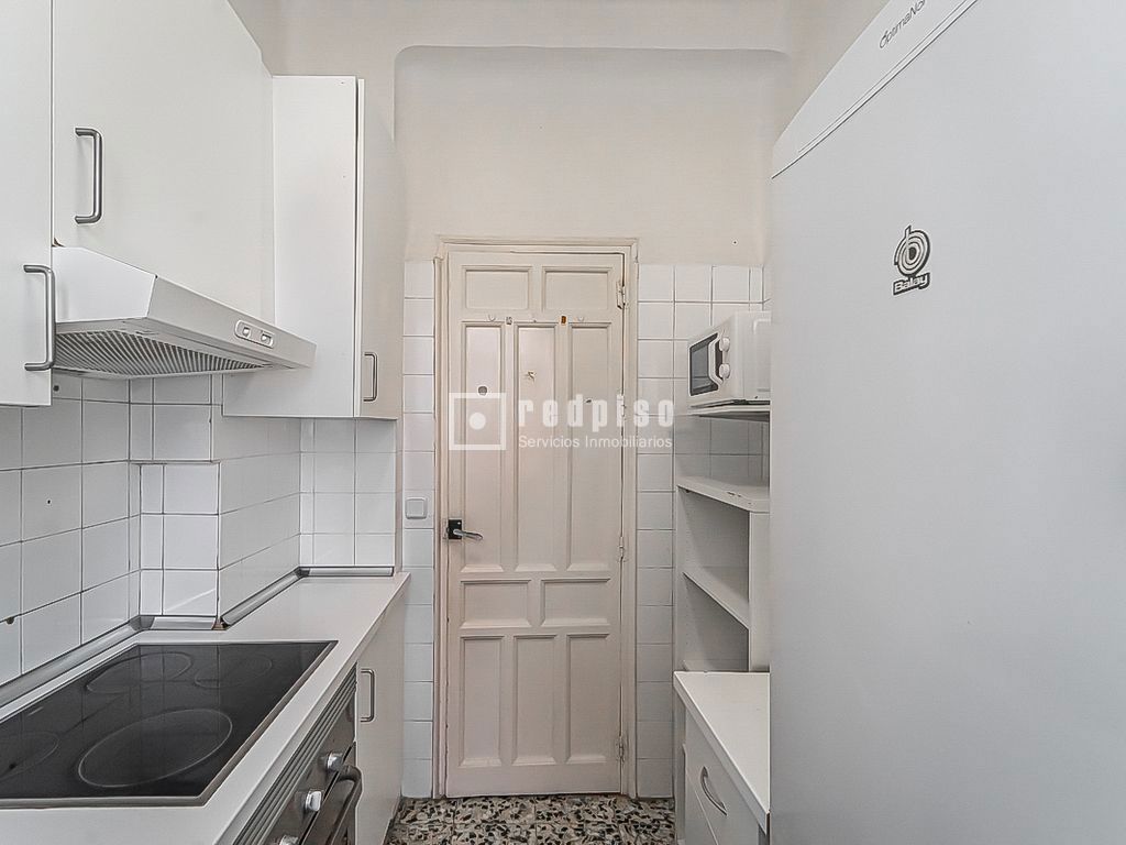 Piso en alquiler en calle De Bretón De Los Herreros, Chamberí, Madrid 16/29