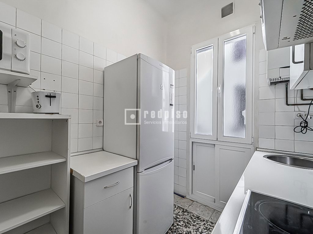 Piso en alquiler en calle De Bretón De Los Herreros, Chamberí, Madrid 13/29