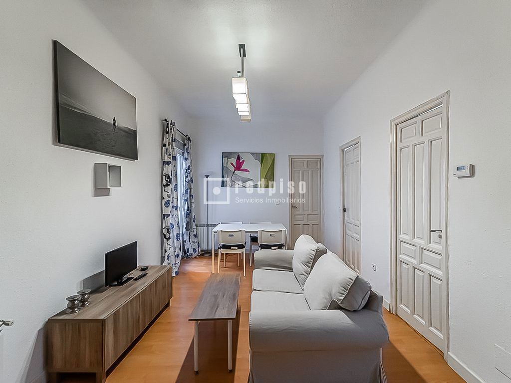 Piso en alquiler en calle De Bretón De Los Herreros, Chamberí, Madrid 2/29