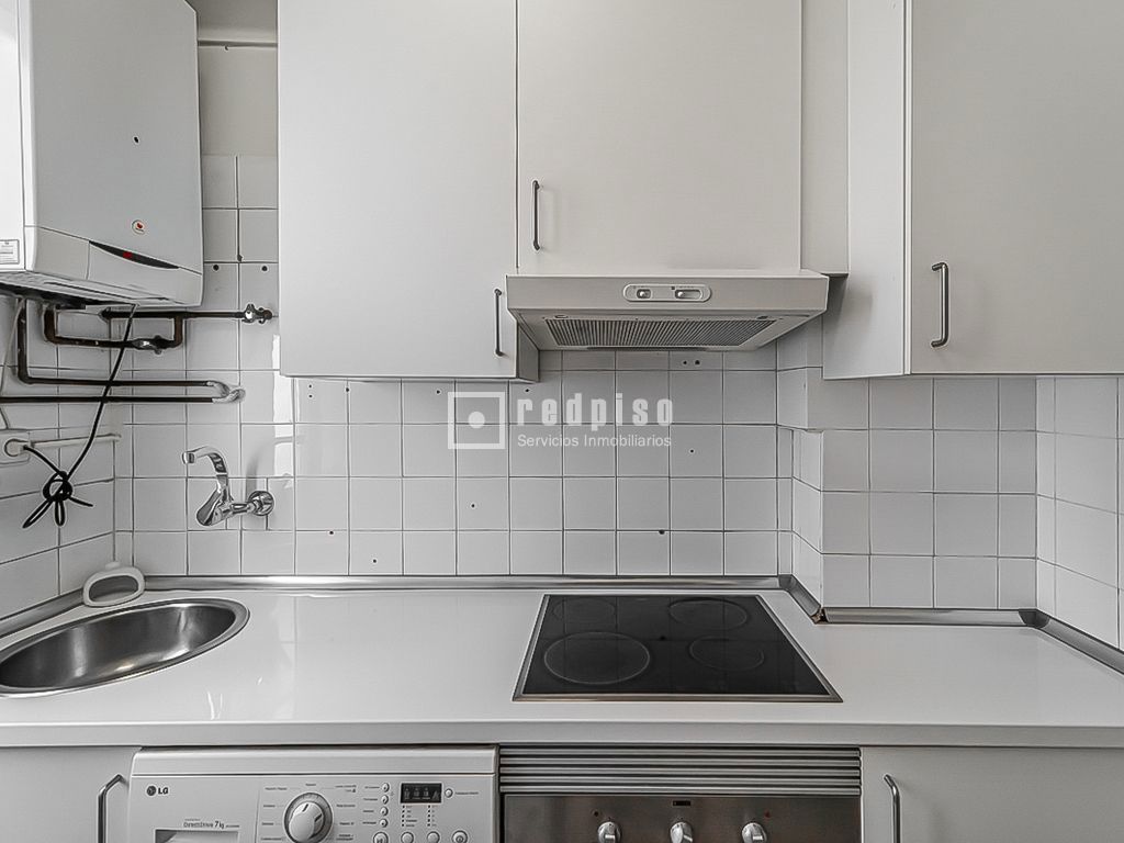 Piso en alquiler en calle De Bretón De Los Herreros, Chamberí, Madrid 17/29