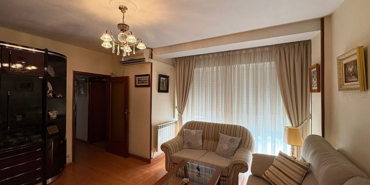 Piso en venta en  calle de Moncada, Villaverde, Madrid  1/1