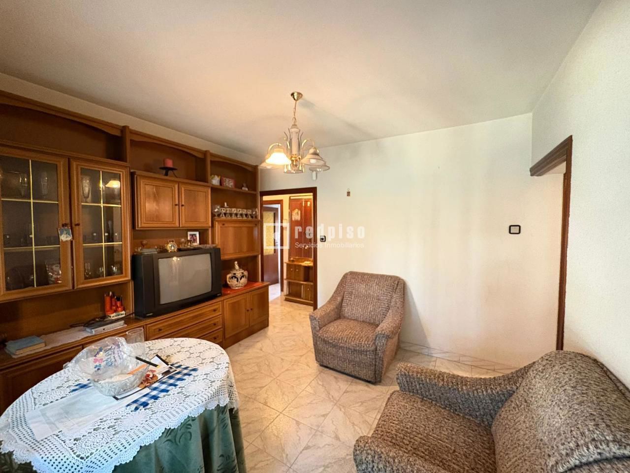 Piso en venta en calle De Burjasot, Villaverde, Madrid 4/19