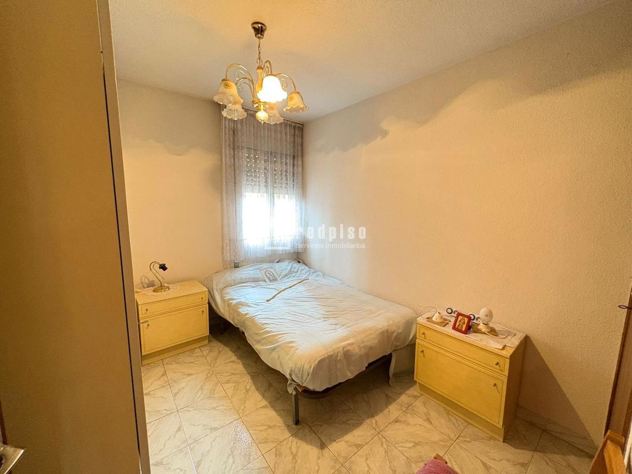 Piso en venta en calle De Burjasot, Villaverde, Madrid 17/19