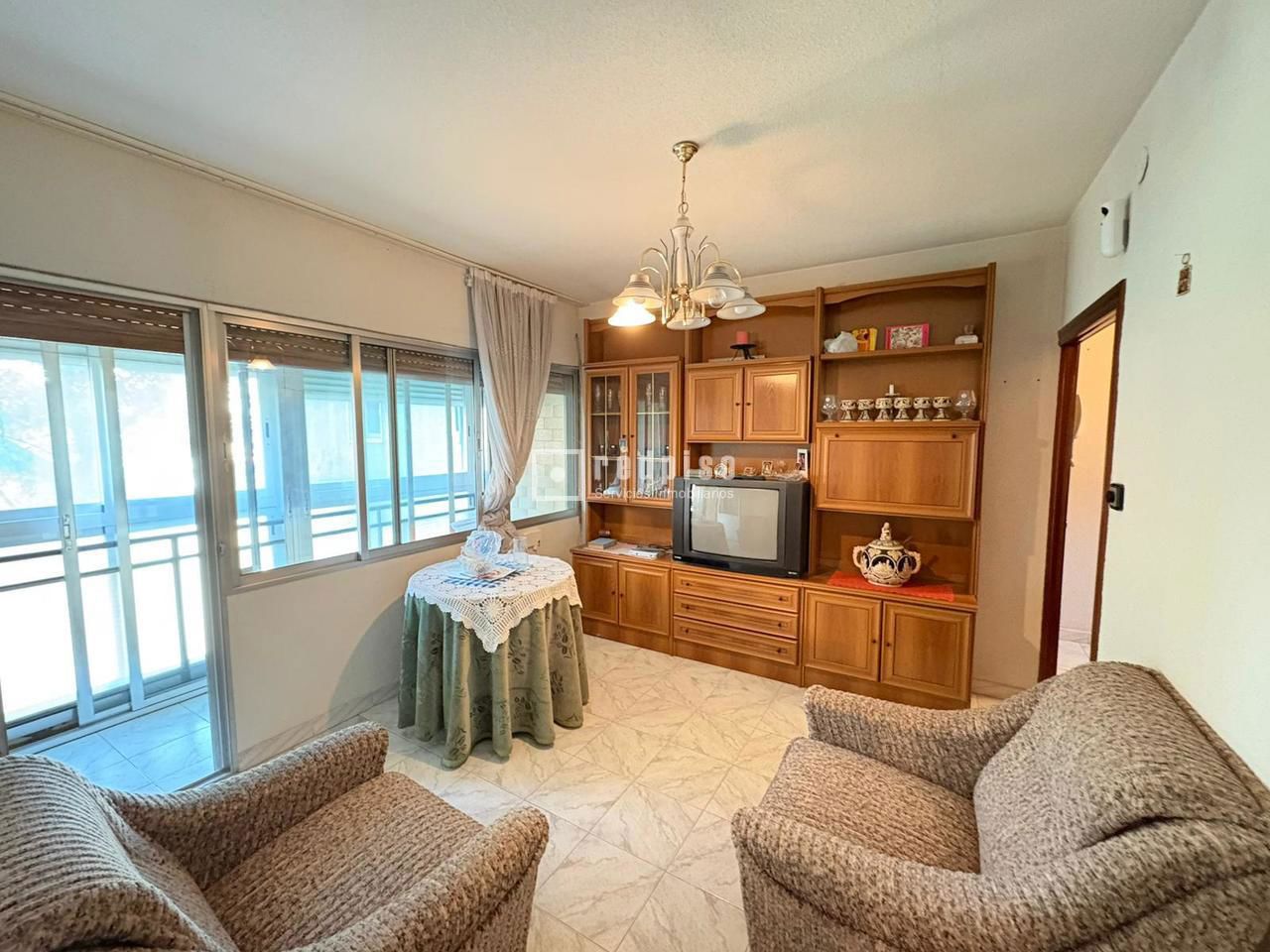 Piso en venta en calle De Burjasot, Villaverde, Madrid 2/19