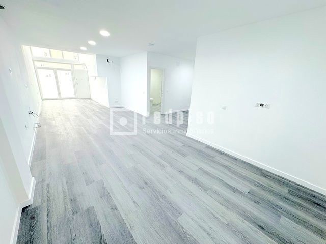 Piso en venta en calle De Mariano Benlliure, Madrid, Madrid 17/18