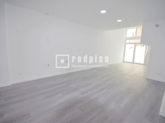Piso en venta en calle De Mariano Benlliure, Madrid, Madrid 12/18
