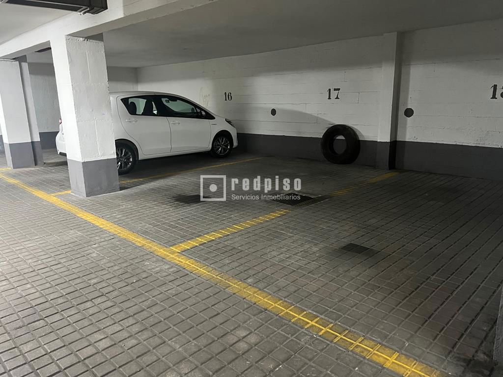 Garaje en venta en calle De Torpedero Tucumán, Chamartín, Madrid 4/8